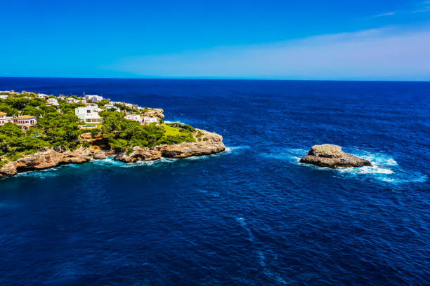 istock End Of the Island Facing Small Rock 1224706138