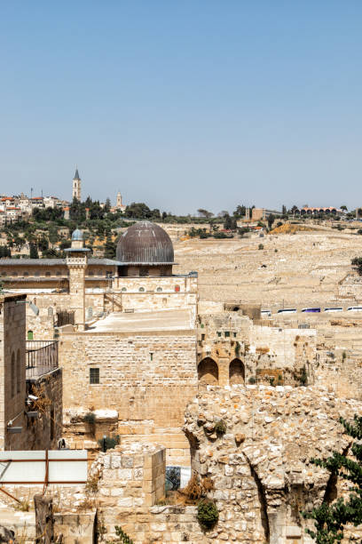 View of Al Aqsa Mosque from the Jewish Quarter in Jerusalem View of Al Aqsa Mosque from the Jewish Quarter in Jerusalem al aksa stock pictures, royalty-free photos & images