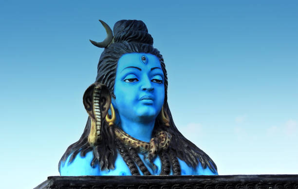 nahaufnahme des indischen hindu-gottes shiva idol in einem tempel - hinduism outdoors horizontal close up stock-fotos und bilder