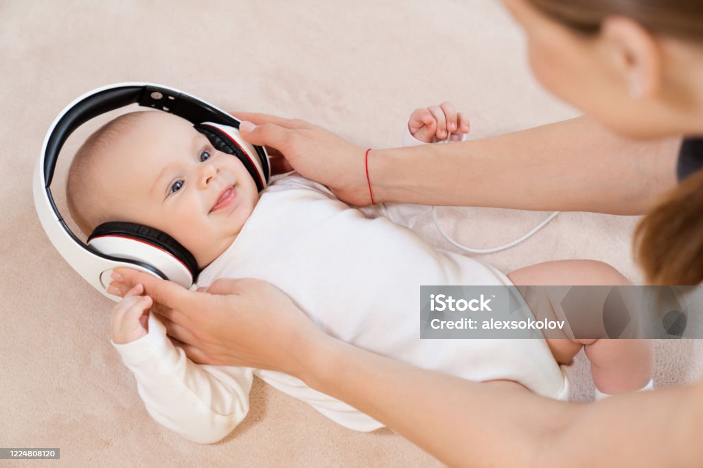 Funny Baby Little Boy In Headphones Stock Photo - Download Image Now -  Audio Equipment, Baby - Human Age, Baby Boys - iStock