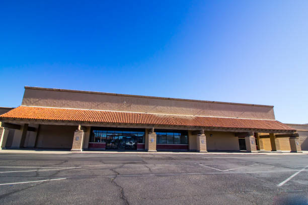 istock Empty Commercial Building Due To Economy 1224811191