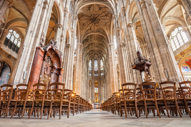 Eglise Saint Eustache church in downtown Paris France The beautiful Eglise Saint-Eustache church in the Les Halles area of downtown Paris, France. église saint eustache stock pictures, royalty-free photos & images