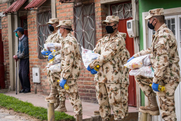 During the mandatory quarantine, the National Army together with the strategic allies, arrived on May 5, 2020 with 5,000 markets in Ciudad Bolívar, a poor neighborhood in the south of Bogotá.During the mandatory quarantine, the National Army together with strategic allies, arrived this May 5, 2020 with 5000 markets to Ciudad Bolívar, a poor neighborhood in the south of Bogotá