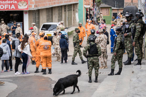 During the mandatory quarantine, the National Army together with the strategic allies, arrived on May 5, 2020 with 5,000 markets in Ciudad Bolívar, a poor neighborhood in the south of Bogotá.\n\nDuring the mandatory quarantine, the National Army together with strategic allies, arrived this May 5, 2020 with 5000 markets to Ciudad Bolívar, a poor neighborhood in the south of Bogotá