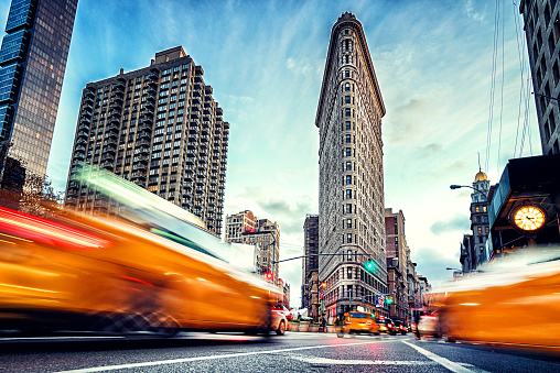 the flat iron building in the new york city