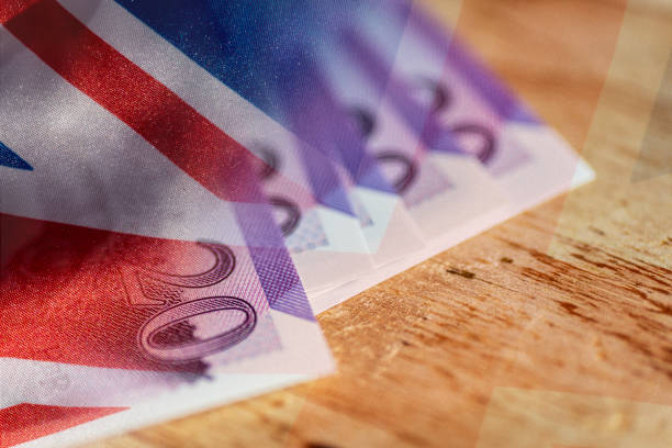 nuove banconote da venti sterline rilasciate il 20 febbraio 2020 - british flag currency banking uk foto e immagini stock
