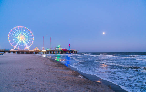 steel pier with reflection at night,atlantic city,new jersey,usa. - atlantic city gambling new jersey built structure imagens e fotografias de stock