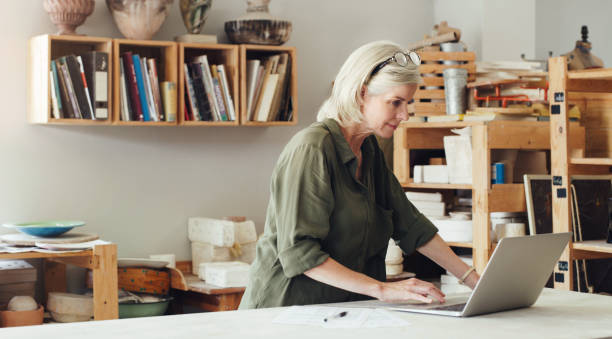 istock Targeting more customers by doing business online 1224993306