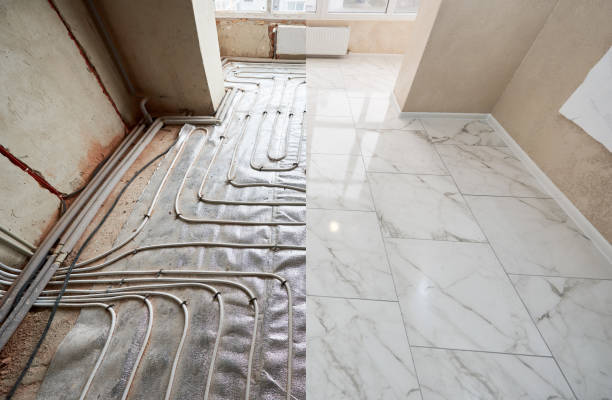 istock Room floor before and after renovation. 1225010100