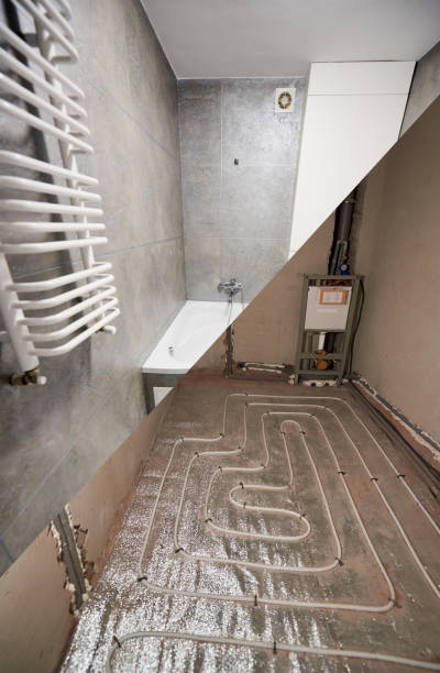 istock Small cozy bathroom before and after restoration. 1225010114