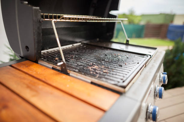 istock Very polluted modern grill after summer grilling (focus on grate) 1225058281