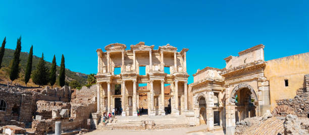 Panoromic Celsus Library in Ephesus, Turkey Panoromic Celsus Library in Ephesus, Turkey celsus library photos stock pictures, royalty-free photos & images