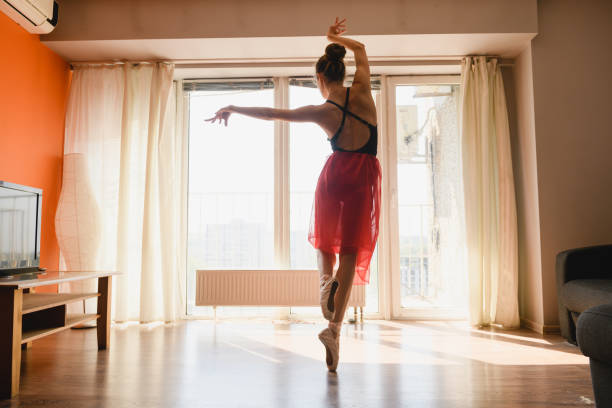 istock Ballet woman dancer stay on toes back 1225280845