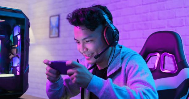 cybersport gamer play the game