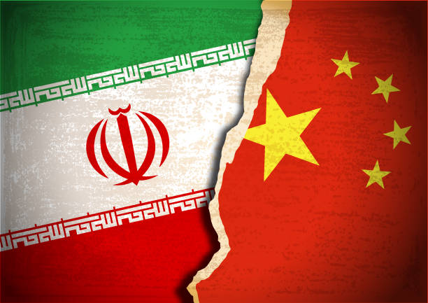 конфликт концепции с флагом ирана и китая на гранж текстурированный фон - iran stock illustrations