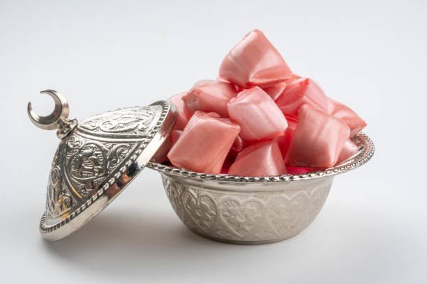 süßigkeiten und süßigkeiten für bairam (bayram). - bairam stock-fotos und bilder