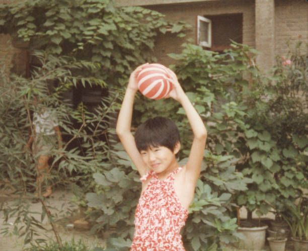 1980s China Little girl photos of real life 1980s China Little girl photos of real life 1980 1989 photos stock pictures, royalty-free photos & images