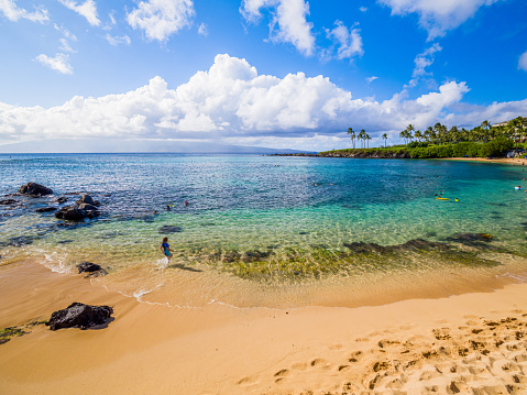 Kapalua beach bay, Maui, Hawaiian Islands: Quiet, elegant, picturesque, Kapalua boasts beautiful seabed and ideal atmosphere for family vacation.