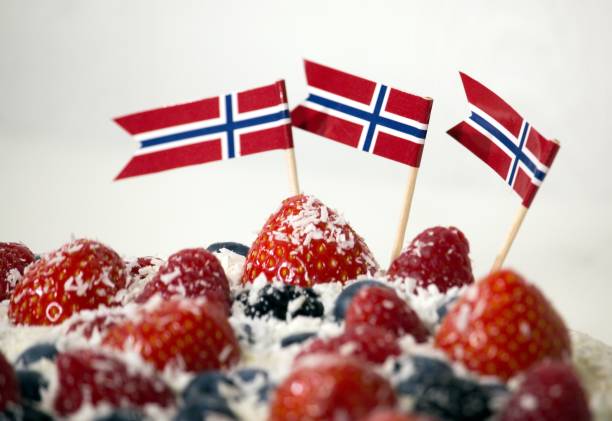 istock Pavlova-cake 17th of May 1225369573