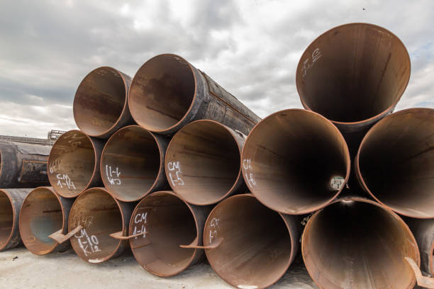 Pattern of big red tubes