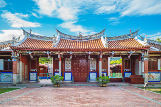 парк культуры храма конфуция - confucian стоковые фото и изображения