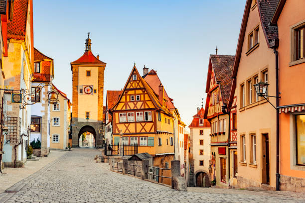 Historic Houses in Rothenburg ob der Tauber Plönlein in Rothenburg ob der Tauber, Germany franconia photos stock pictures, royalty-free photos & images