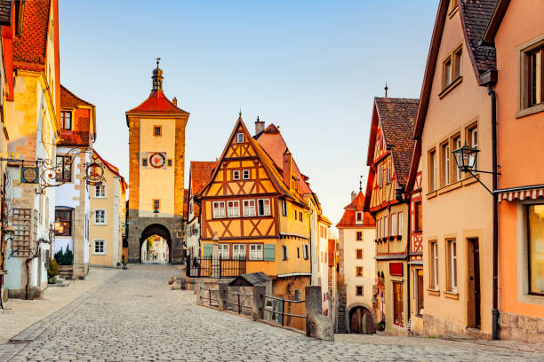 casas históricas em rothenburg ob der tauber - franconia - fotografias e filmes do acervo