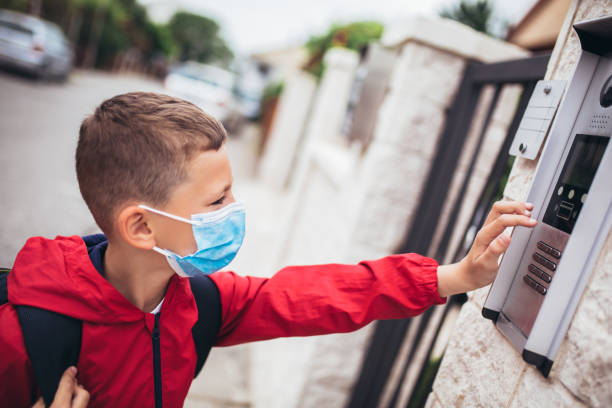istock Child wear facemask during coronavirus and flu outbreak 1225550558