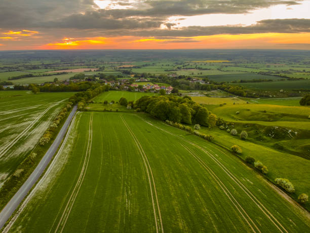 istock Sunset on The Ridgeway in Oxfordshire uk 1225552319