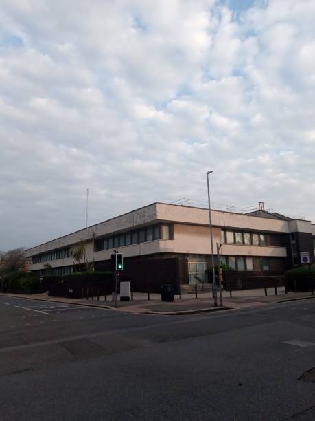 istock High Court at dusk with traffic light 1225594985