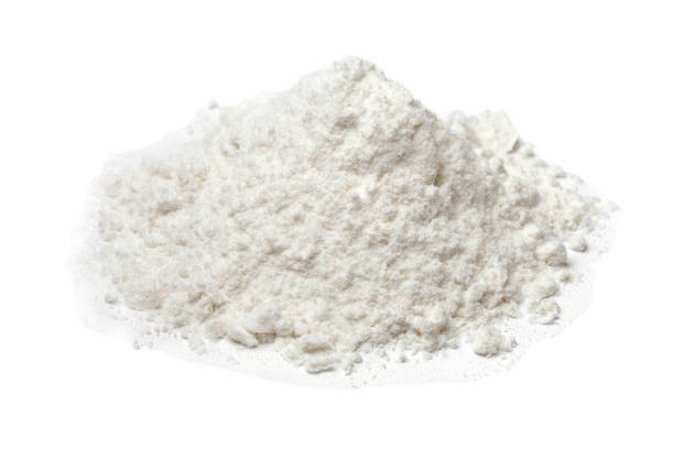 sterta białej mąki pszennej z bliska - ground flour white heap zdjęcia i obrazy z banku zdjęć