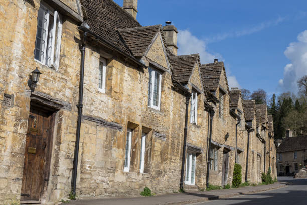 istock english village 1225608532