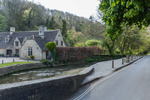 istock english village 1225608588