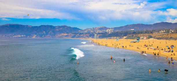 santa monica beach view from pier in california usa - santa monica surfing beach city of los angeles imagens e fotografias de stock