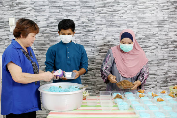 istock Ramadan Kareem at Home - Home-based Chef 1225846605
