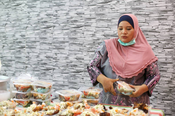 istock Ramadan Kareem at Home - Home-based Chef 1225847712