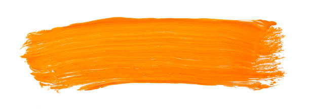 tratto pennello giallo arancione isolato su sfondo bianco. tratto astratto arancione. pennellata ad acquerello colorata. - colpito foto e immagini stock
