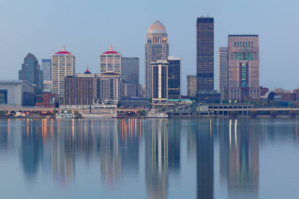 istock Louisville Skyline - Kentucky 1225868383