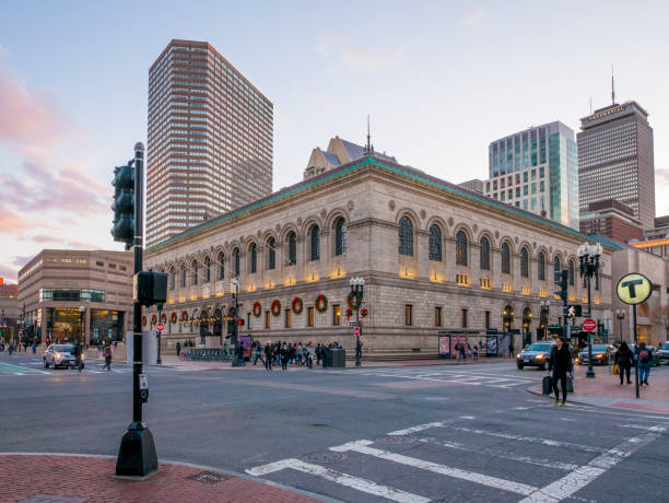 Boston in Massachusetts, USA BOSTON, USA - JUNE 10, 2019: The architecture of Boston in Massachusetts, USA with its mix of contemporary and historic buildings. north end boston photos stock pictures, royalty-free photos & images