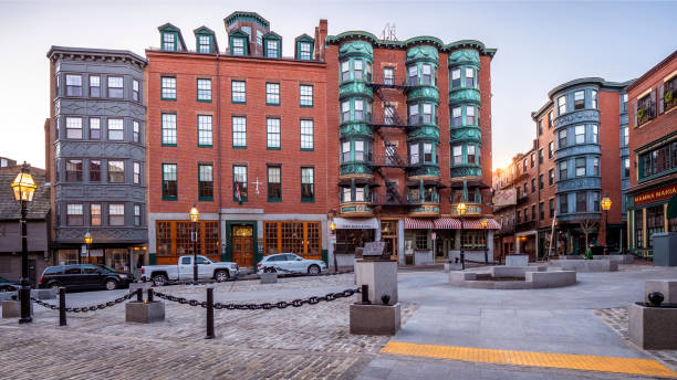 Boston in Massachusetts, USA BOSTON, USA - JUNE 10, 2019: The architecture of Boston in Massachusetts, USA with its mix of contemporary and historic buildings. north end boston photos stock pictures, royalty-free photos & images