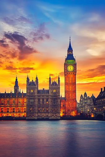 Big Ben and westminster bridge at dusk in London