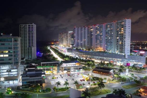 Las Americas Mall & Hotel Suites Malecon Cancun