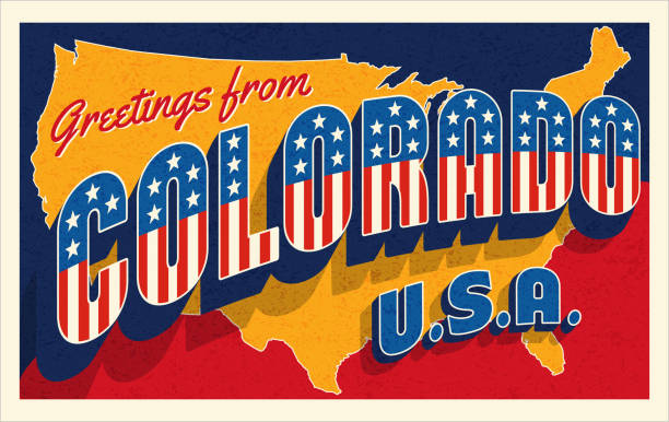콜로라도 미국에서 인사말. 애국적인 별과 줄무늬가있는 복고풍 스타일의 엽서 - colorful colorado stock illustrations