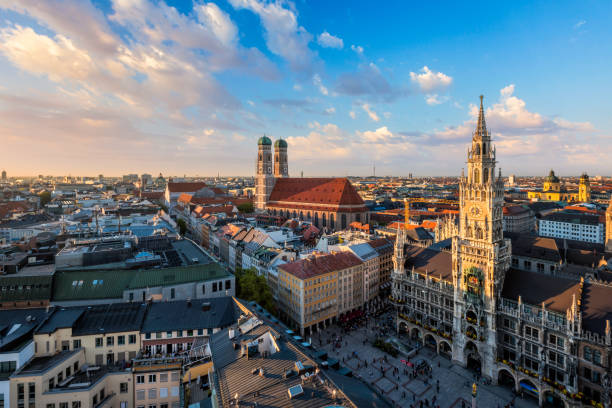 Aerial view of Munich, Germany Aerial view of Munich - Marienplatz, Neues Rathaus and Frauenkirche from St. Peter's church on sunset. Munich, Germany münchen stock pictures, royalty-free photos & images