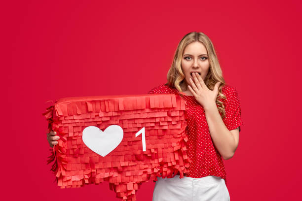 istock Shocked woman representing social media 1226111161