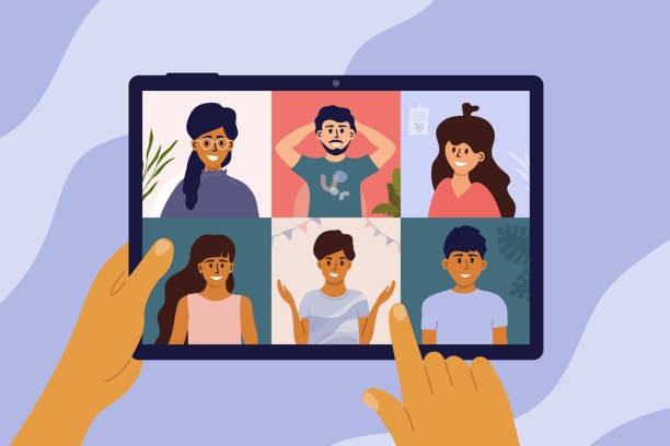 руки, держащие цифровой планшет, видеозвонок группы людей - facebook friendship connection social gathering stock illustrations