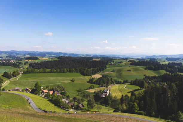 vue imprenable sur les collines emmentales en suisse - emme valley photos et images de collection