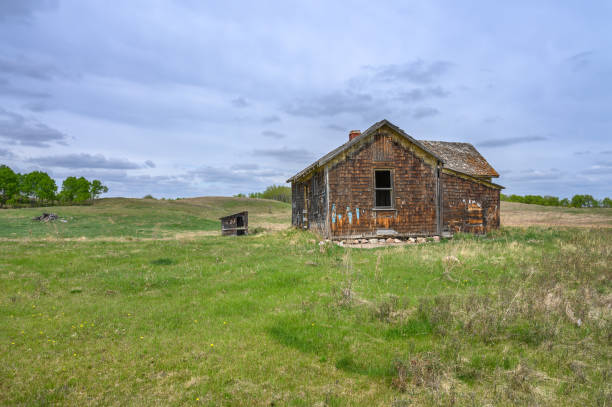 istock Old Prairie Homestead House 1226209558