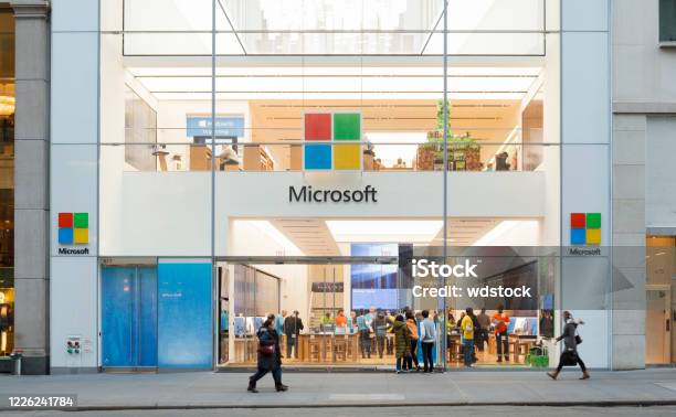 The Microsoft Store New York City Stock Photo - Download Image Now - Microsoft, Microsoft Store, People