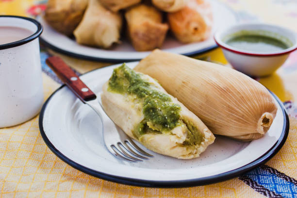 mexican tamales green sauce traditional food in mexico - molho verde imagens e fotografias de stock